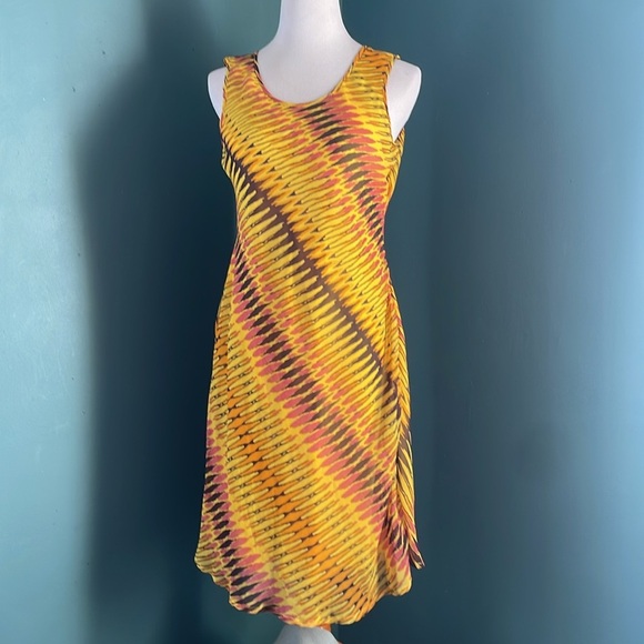 Yellow and chiffon sun Dress with round tassel detail, good dress for curves - Picture 1 of 8